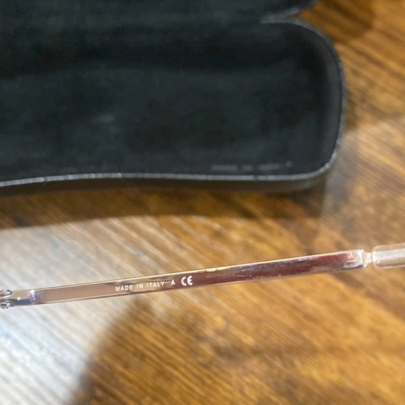 Authentic Brand new Round chanel sunglasses w/ metal & imitation pearls frame. - Picture 5 of 13